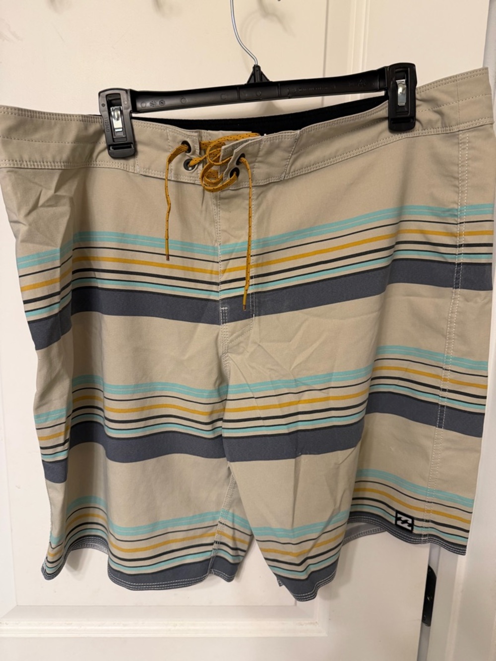 Billabong Men's Tan Boardshorts with Blue and Mustard Stripes, size 36